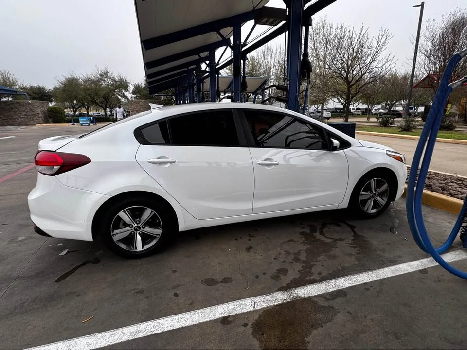 2018 Kia Forte - Image 11 of 18