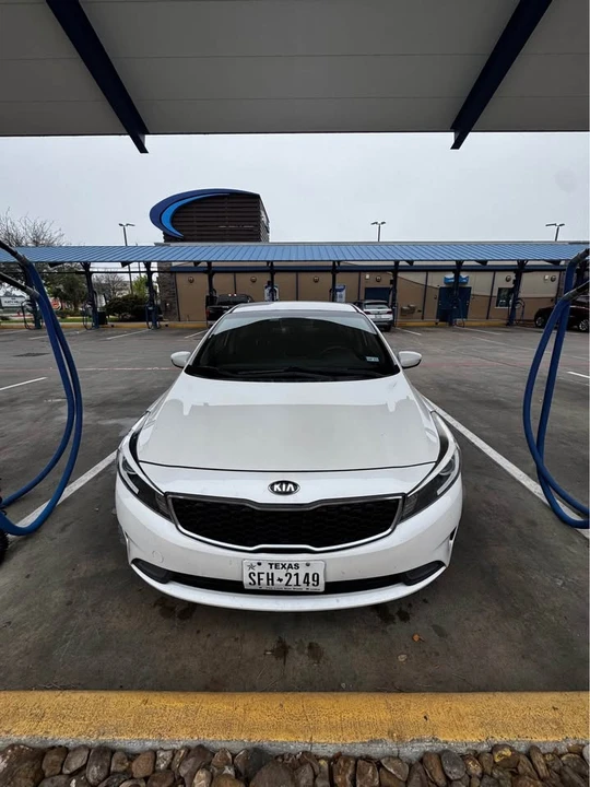 2018 Kia Forte - Image 8 of 18