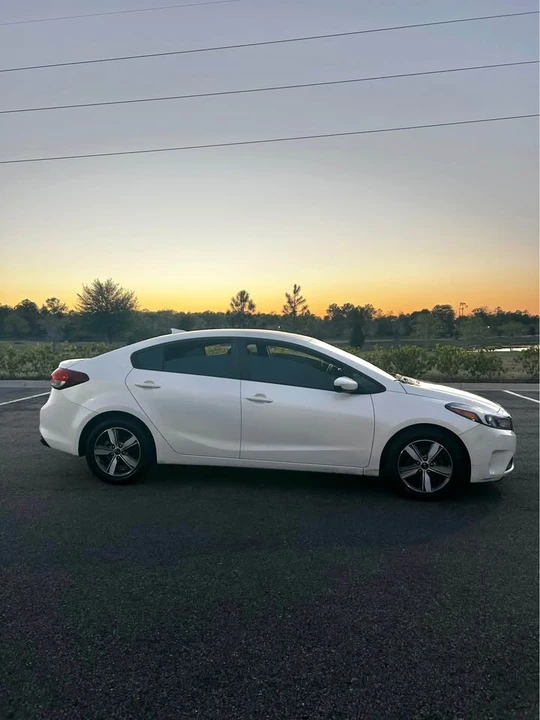 2018 Kia Forte - Image 4 of 11