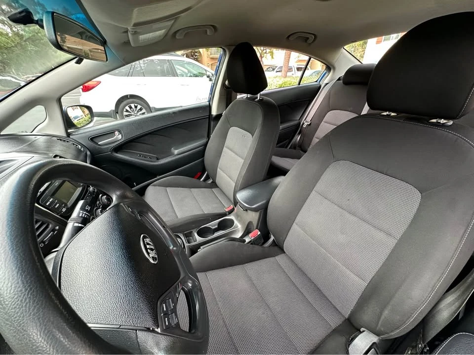 2018 Kia Forte - Image 5 of 9