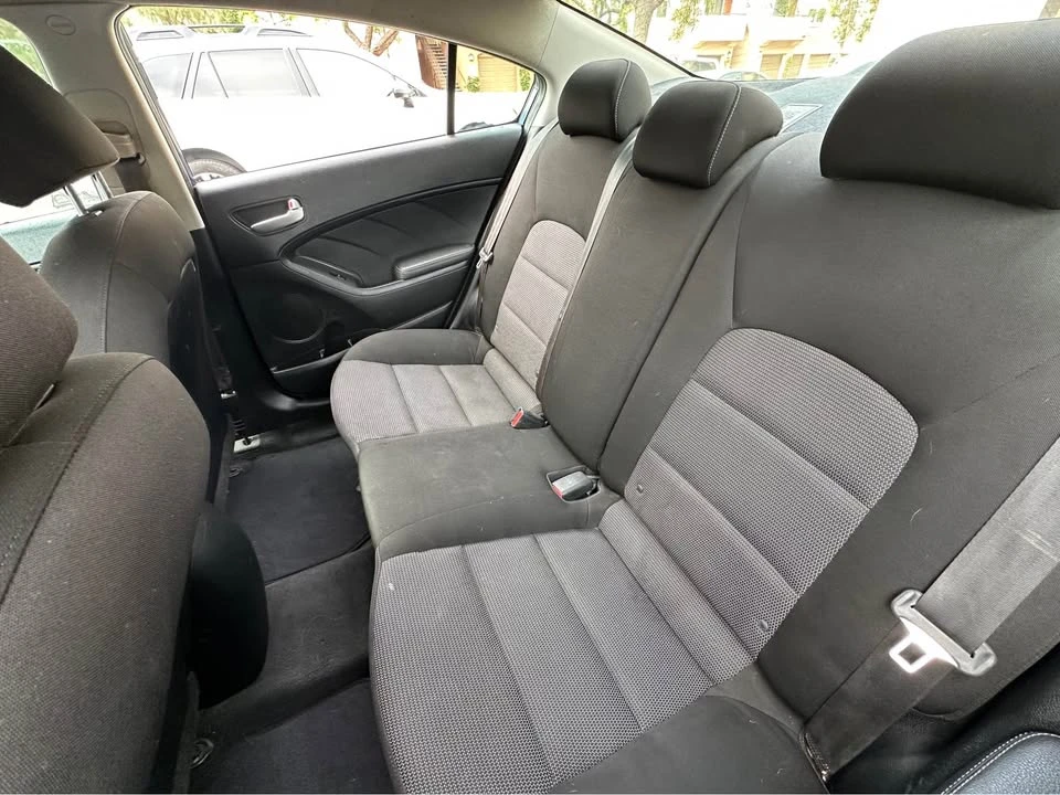 2018 Kia Forte - Image 6 of 9