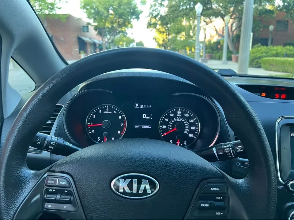 2018 Kia Forte - Image 9 of 11