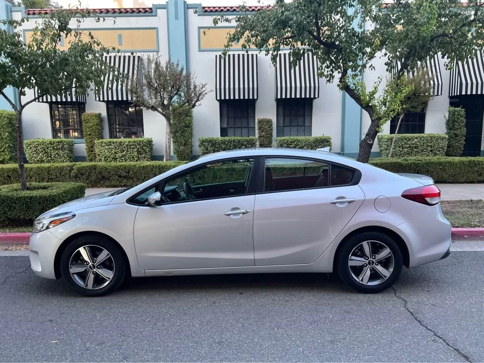2018 Kia Forte - Image 8 of 11