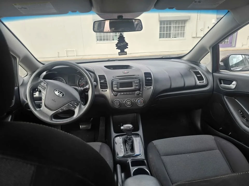 2018 Kia Forte - Image 3 of 17