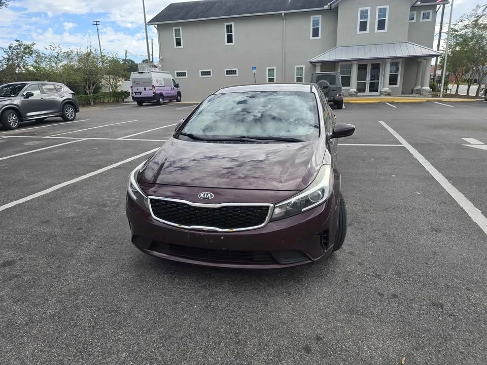 2018 Kia Forte - Image 14 of 17