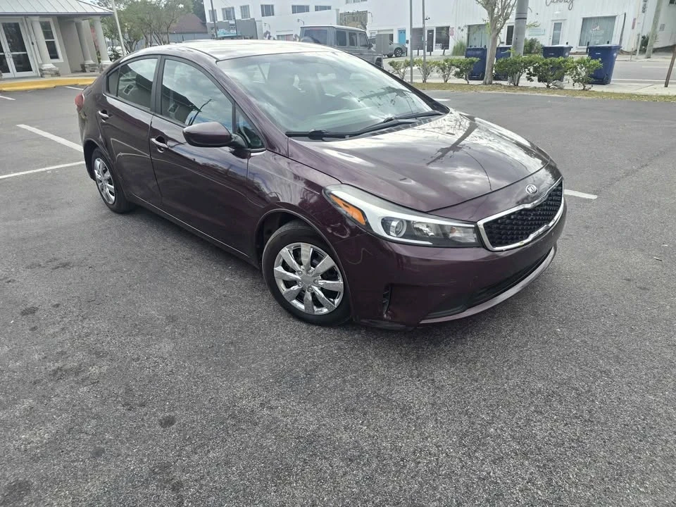 2018 Kia Forte - Image 13 of 17