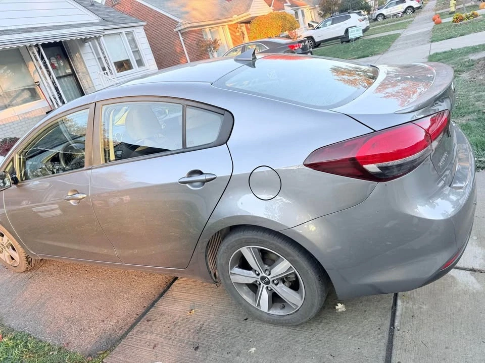 2018 Kia Forte - Image 4 of 9