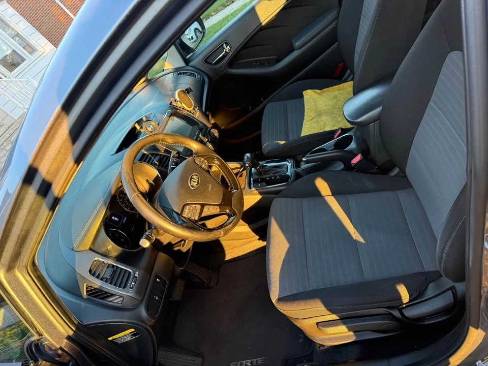 2018 Kia Forte - Image 9 of 9