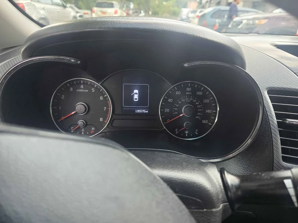 2018 Kia Forte - Image 9 of 13