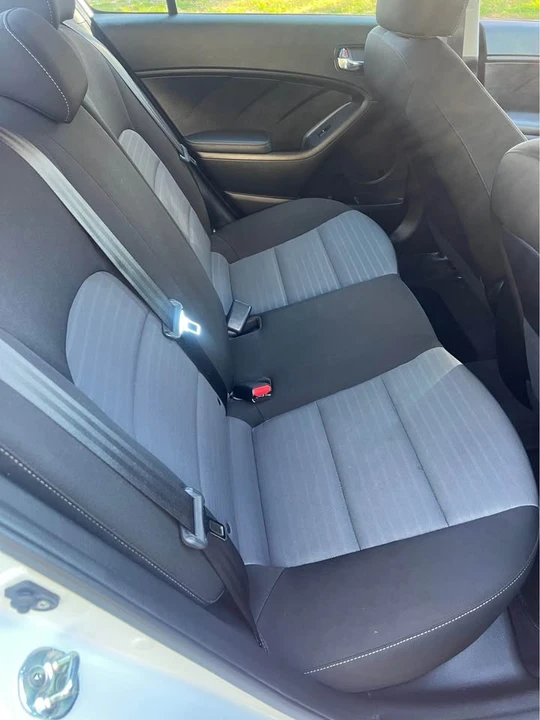 2018 Kia Forte - Image 13 of 18