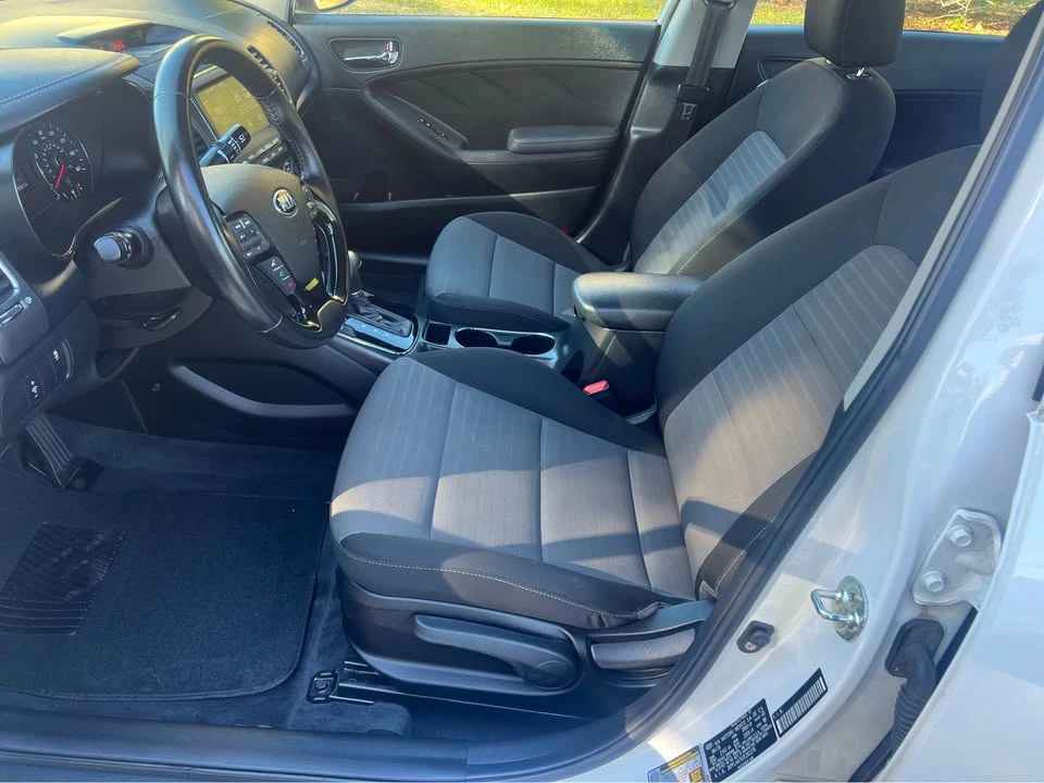 2018 Kia Forte - Image 12 of 18