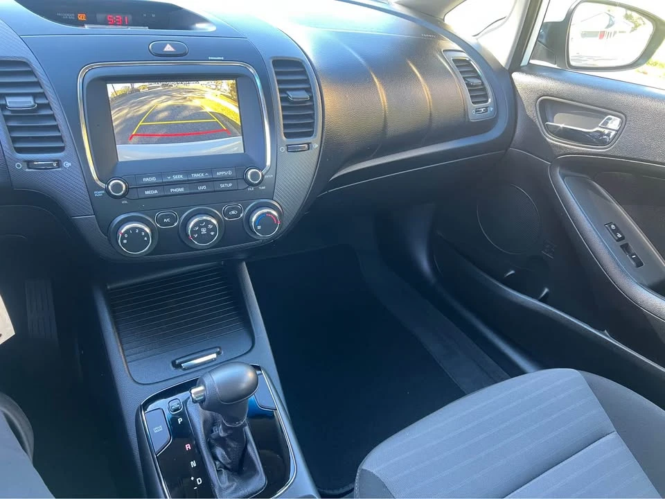 2018 Kia Forte - Image 15 of 18