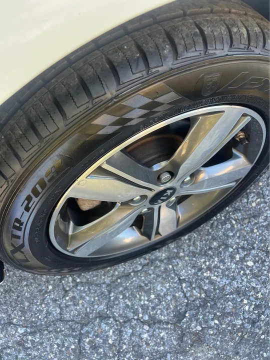 2018 Kia Forte - Image 11 of 18