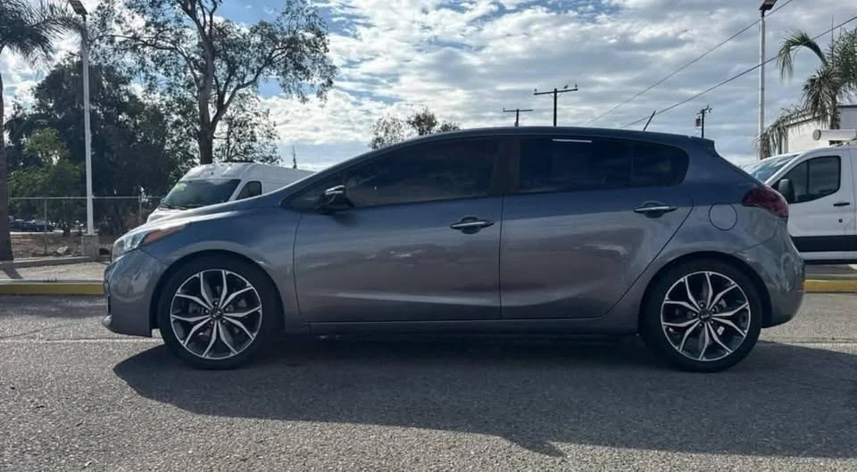 2018 Kia Forte - Image 5 of 7