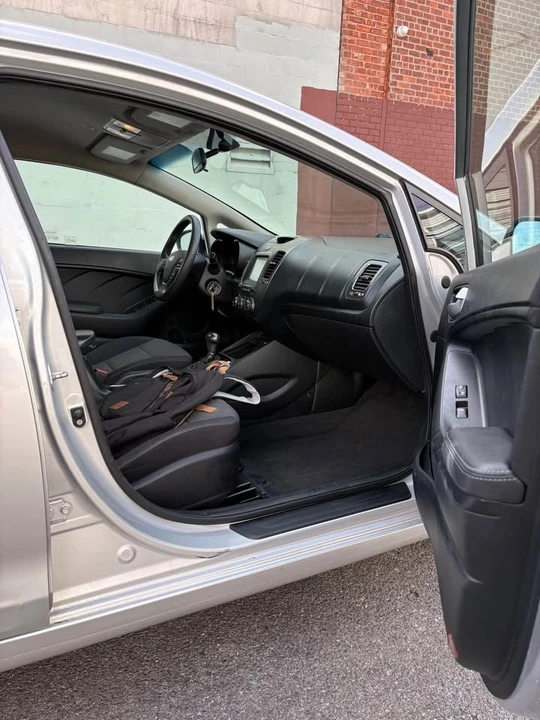 2018 Kia Forte - Image 12 of 14