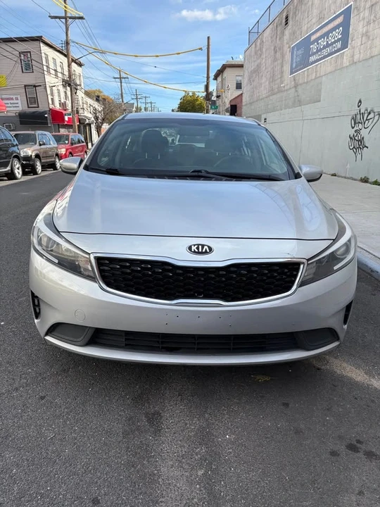 2018 Kia Forte - Image 4 of 14