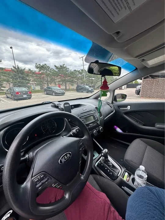2018 Kia Forte - Image 7 of 10