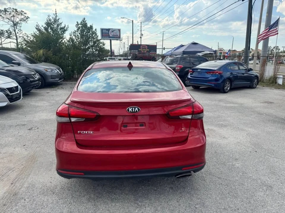 2018 Kia Forte - Image 6 of 8