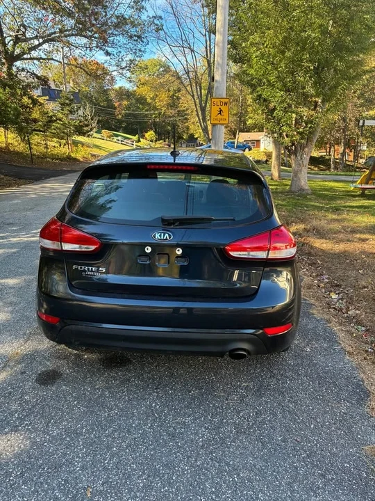 2018 Kia Forte - Image 6 of 14