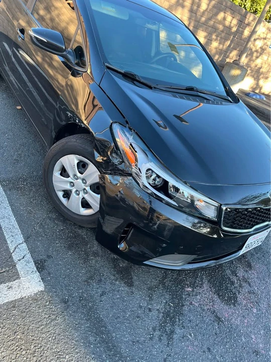 2018 Kia Forte - Image 2 of 3