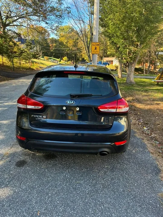 2018 Kia Forte - Image 11 of 14