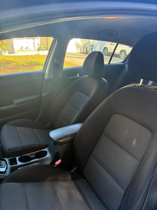 2018 Kia Forte - Image 6 of 14