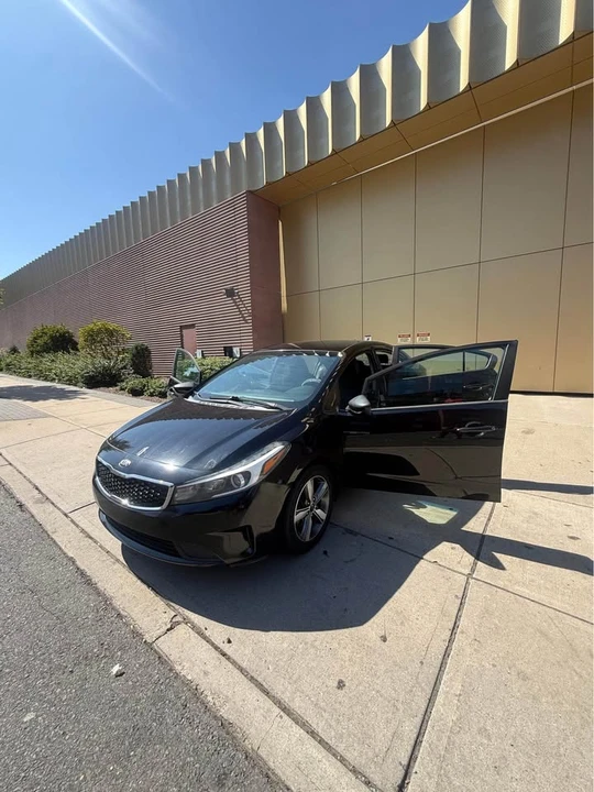 2018 Kia Forte - Image 5 of 18