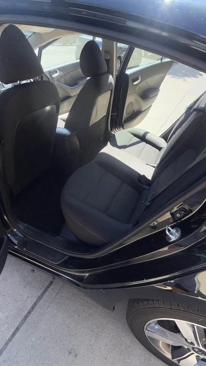 2018 Kia Forte - Image 13 of 18