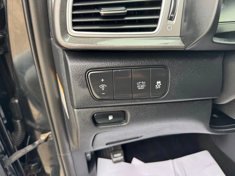 2018 Kia Niro - Image 10 of 16