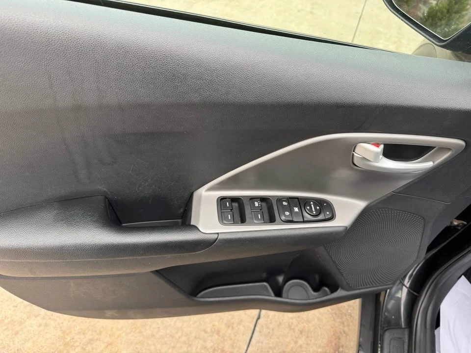 2018 Kia Niro - Image 8 of 16