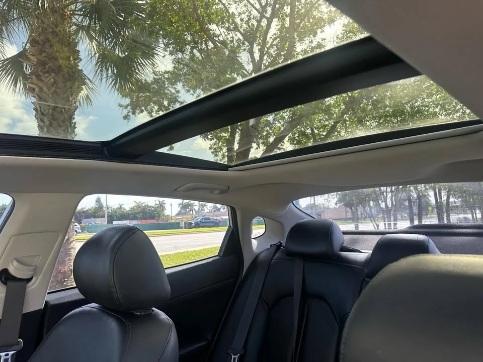 2018 Kia Optima/K5 - Image 15 of 20