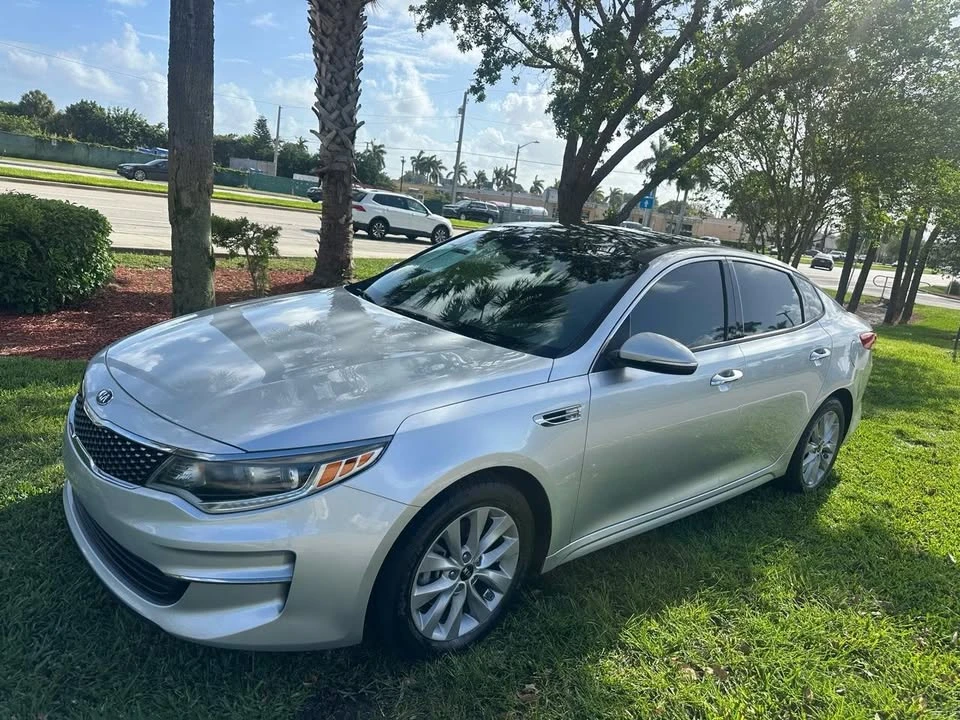 2018 Kia Optima/K5 - Image 2 of 20