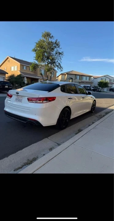 2018 Kia Optima/K5 - Image 5 of 10