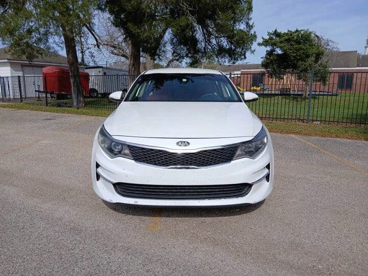 2018 Kia Optima/K5 - Image 10 of 16