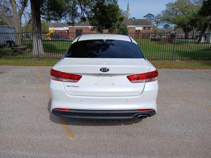 2018 Kia Optima/K5 - Image 11 of 16