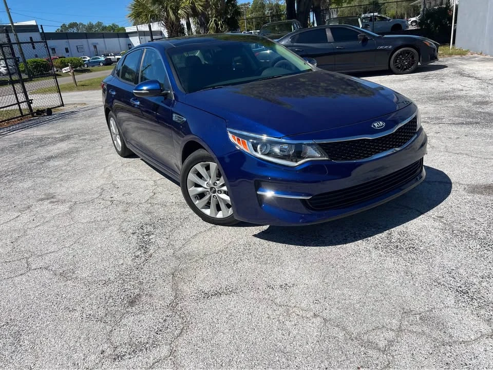 2018 Kia Optima/K5 - Image 2 of 12
