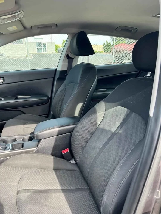 2018 Kia Optima/K5 - Image 16 of 18