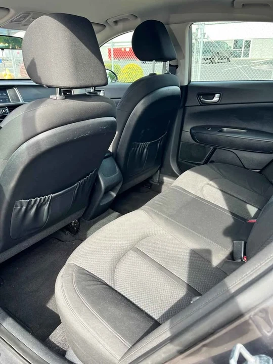 2018 Kia Optima/K5 - Image 17 of 18