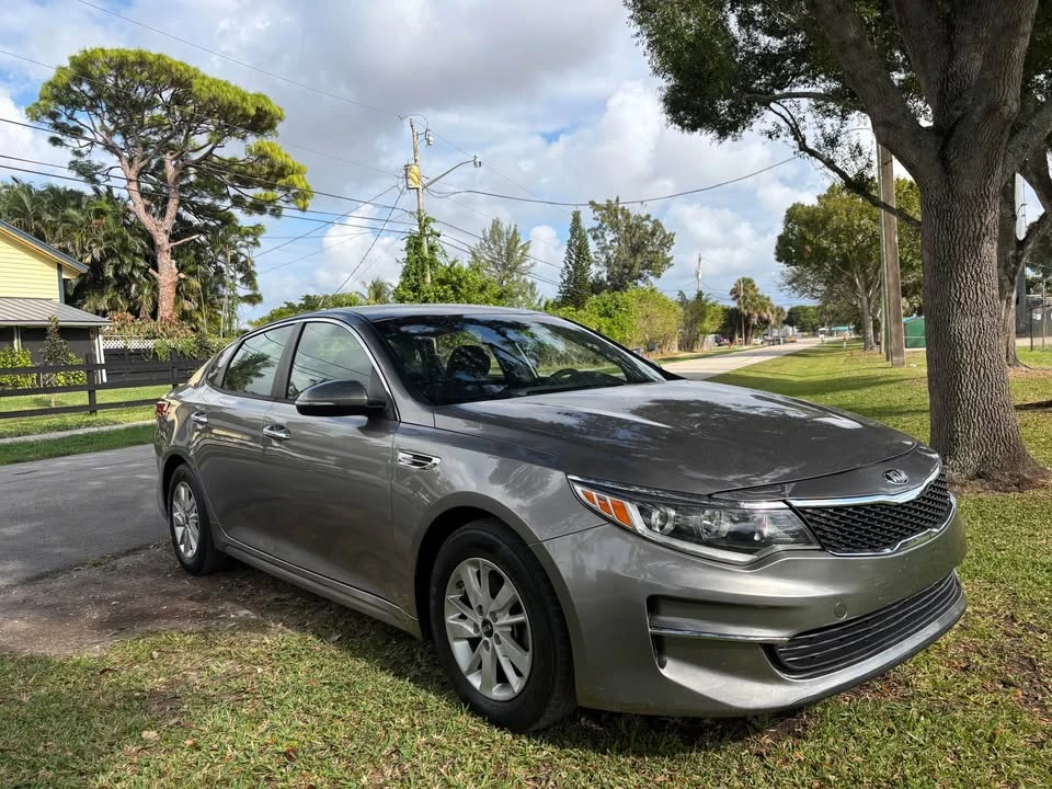 2018 Kia Optima/K5 - Image 4 of 10