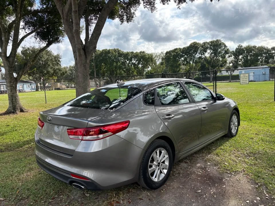 2018 Kia Optima/K5 - Image 5 of 10