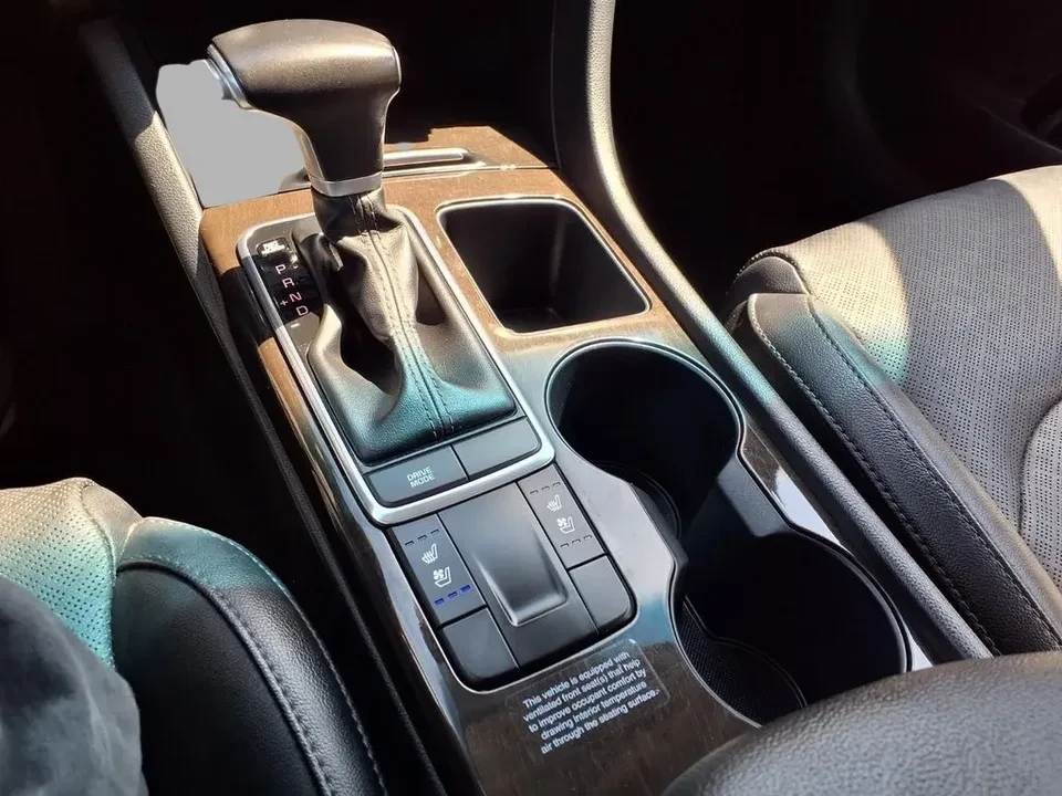 2018 Kia Optima/K5 - Image 10 of 19