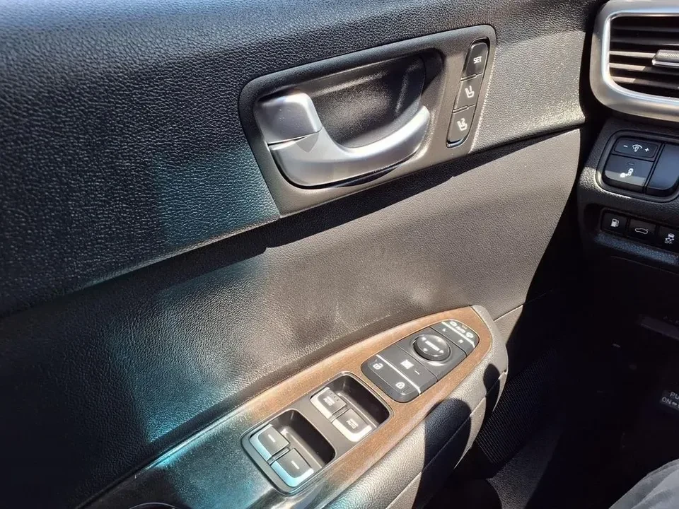 2018 Kia Optima/K5 - Image 17 of 19