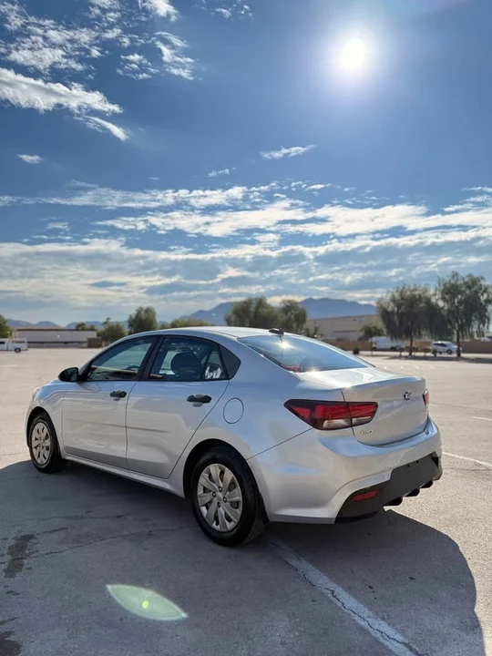 2018 Kia Rio - Image 2 of 6