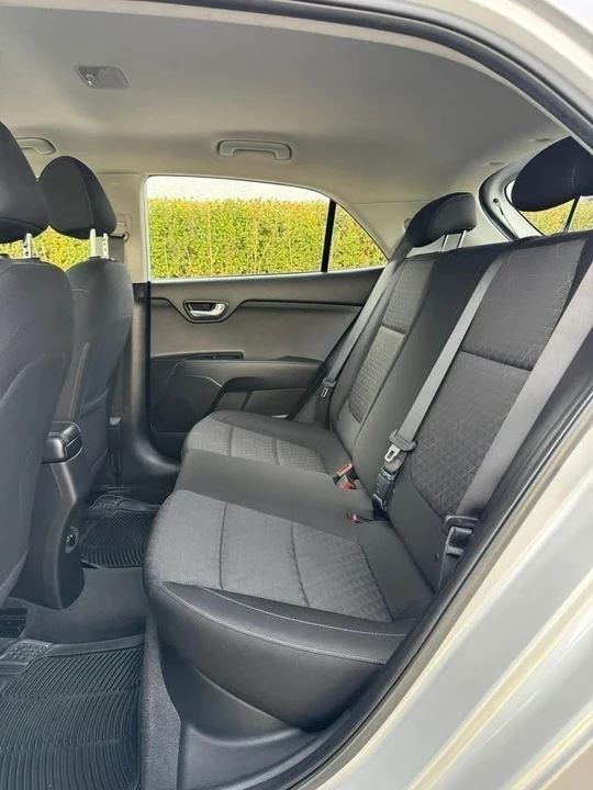 2018 Kia Rio - Image 9 of 14