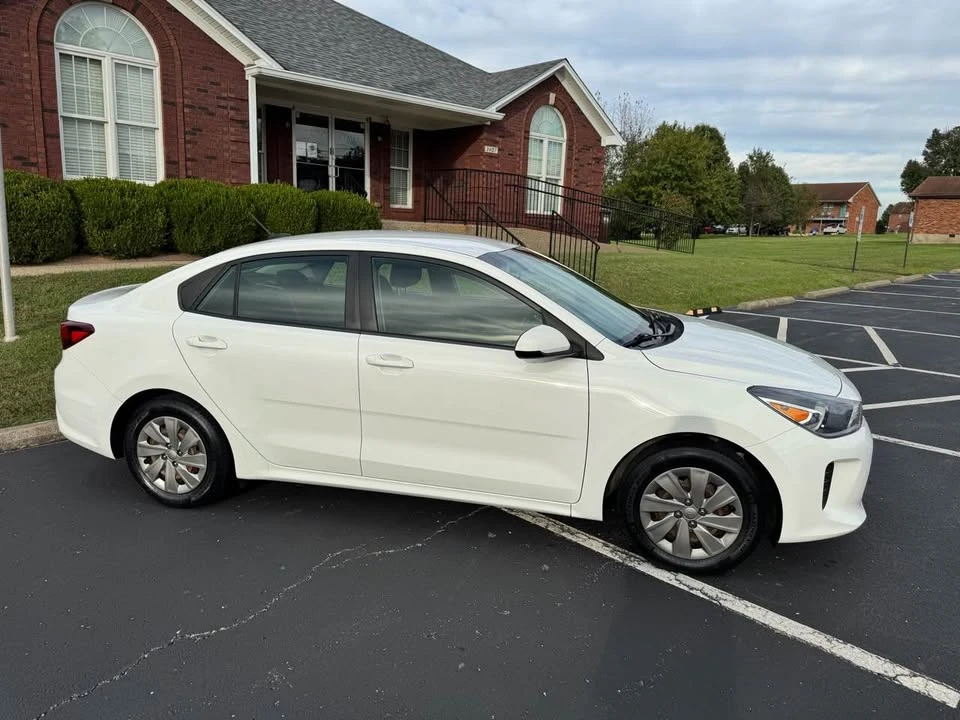 2018 Kia Rio - Image 9 of 19
