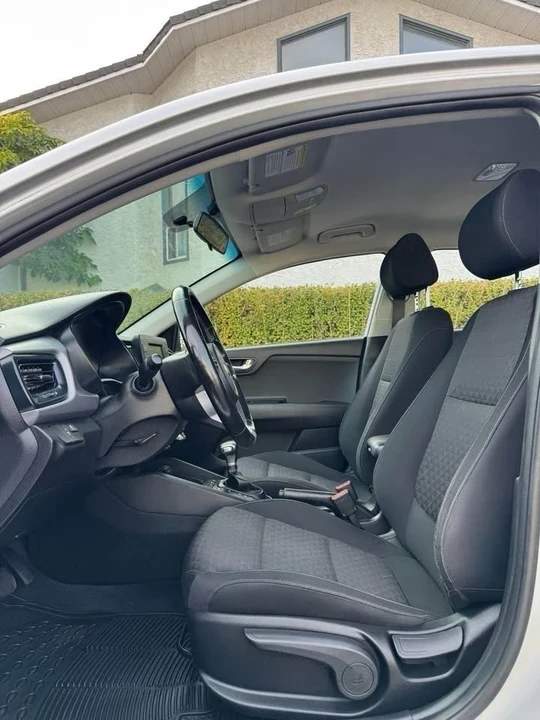 2018 Kia Rio - Image 8 of 14