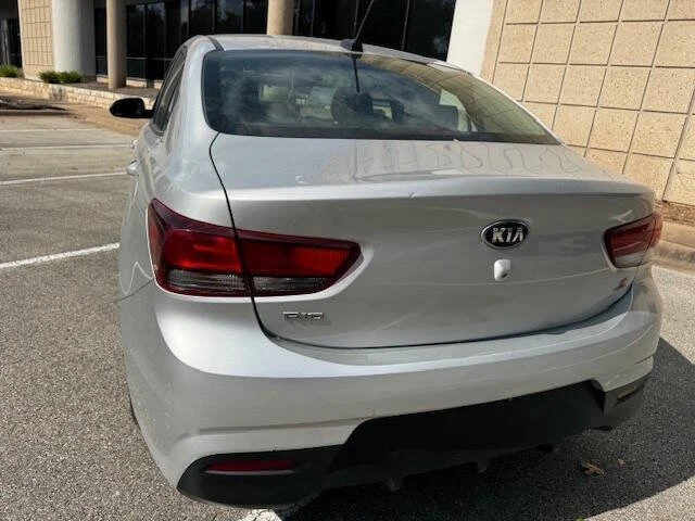 2018 Kia Rio - Image 12 of 19