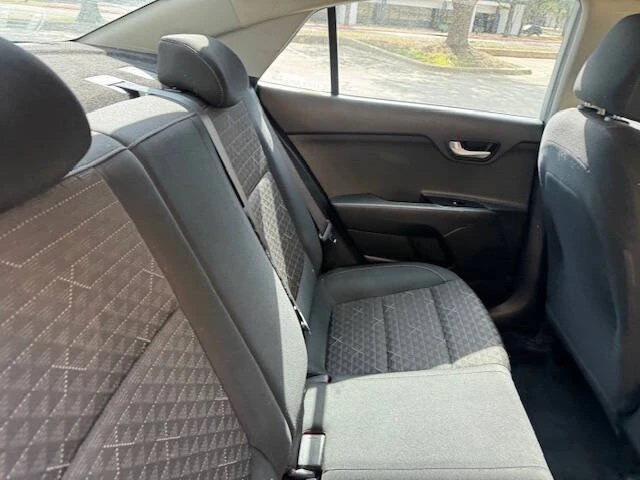 2018 Kia Rio - Image 17 of 19