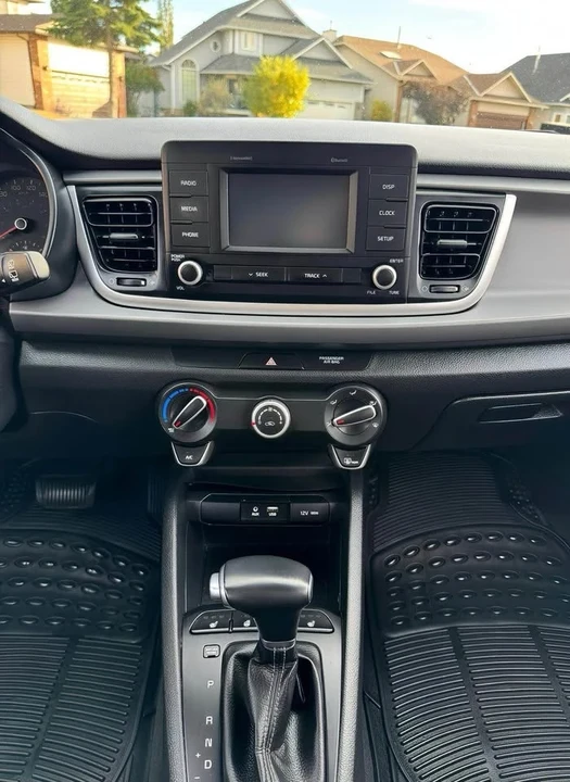 2018 Kia Rio - Image 13 of 14