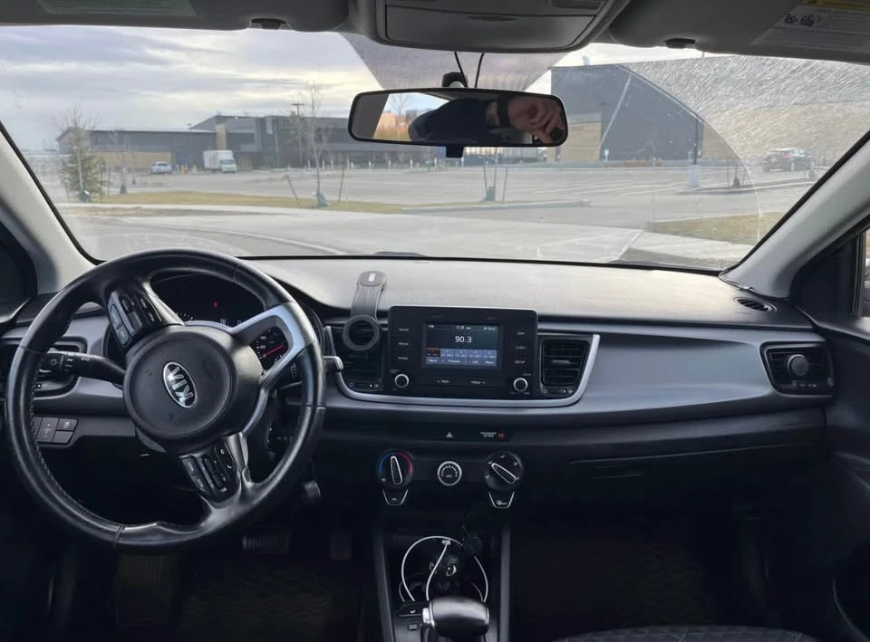 2018 Kia Rio - Image 3 of 4